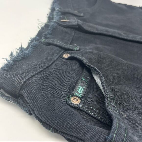 VINTAGE Lee Black High Waist Jean Cutoffs Size 27” - Picture 4 of 5